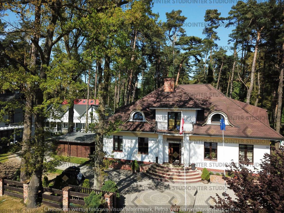 Goscinny Dworek Pobierowo Exteriör bild